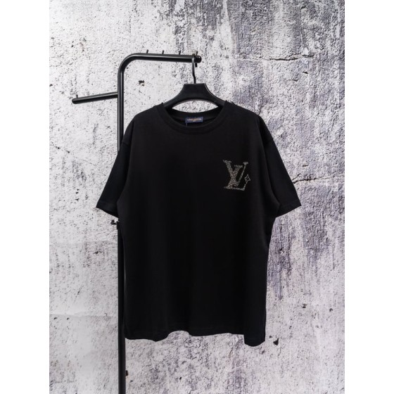 Louis Vuitton Spring/Summer New Collection: Starry Night Short-Sleeve Crew Neck T-Shirt